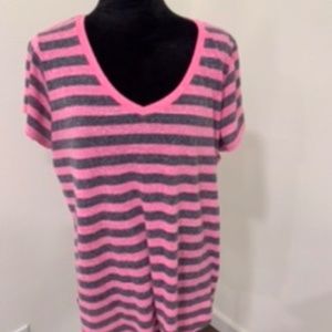 Pink& Grey v-neck tshirt